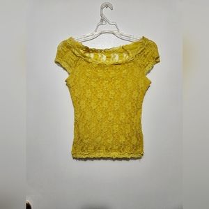 Forever 21. Yellow, Lace Short Sleeve Top. See Through Back. Medium